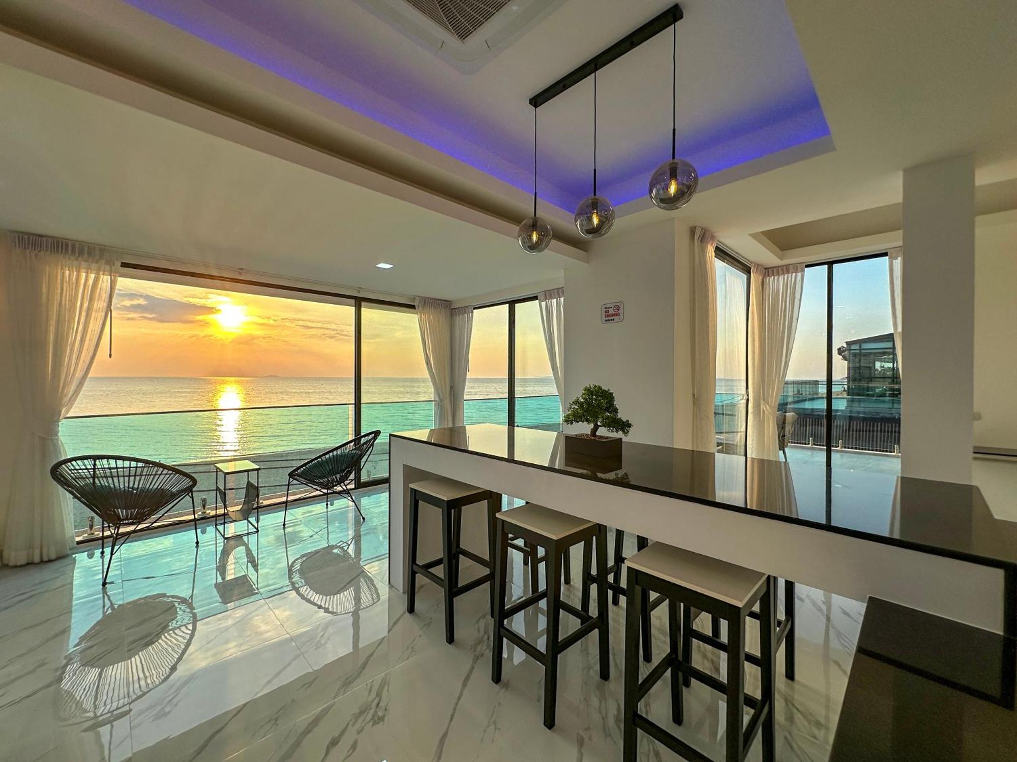 Stunning Beachfront View Luxurious Apartment 40 Jomtien Beach Exterior photo